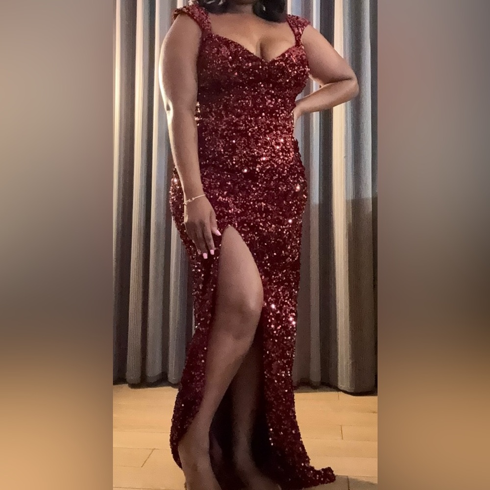 Elegant Sequin Burgundy Dress